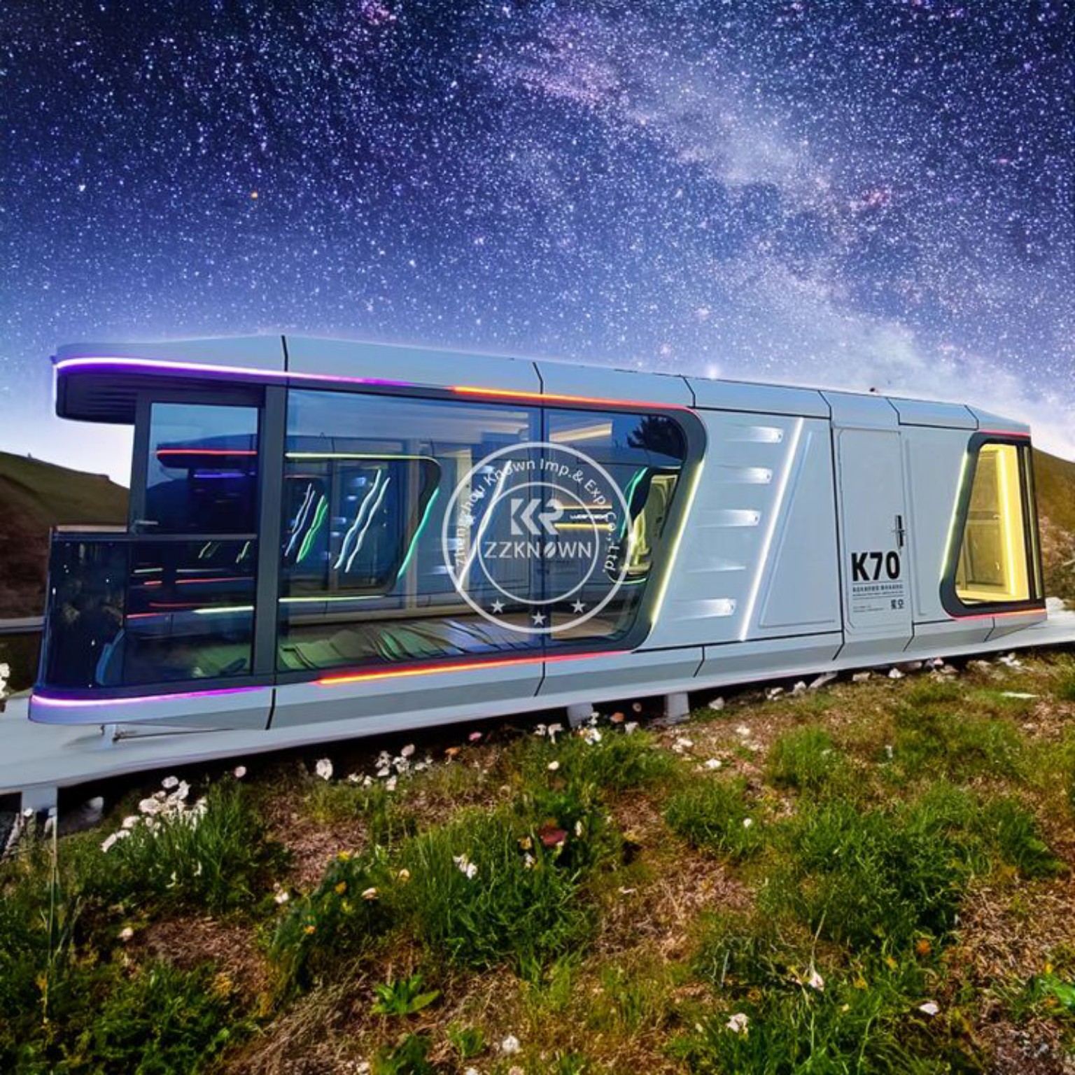 Căsuță modulară futuristă Montis noaptea